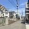 【東京都/狛江市岩戸南】狛江市岩戸南二丁目 土地 前面道路含む外観（南側から撮影）