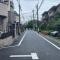 【東京都/世田谷区弦巻】東京都世田谷区弦巻1丁目 前面道路含む外観