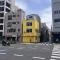 【東京都/台東区浅草橋】台東区浅草橋三丁目　土地 現地（古家あり）：写真中央（黄色の建物部分）