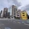 【東京都/台東区浅草橋】台東区浅草橋三丁目　土地 現地（古家あり）：写真右側（黄色の建物部分）