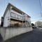 【東京都/調布市布田】調布市布田五丁目土地　A区画 現地（古家あり）：全2区画／写真右奥