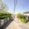 【神奈川県/横浜市港北区篠原西町】港北区篠原西町　土地　A区画/全2区画 前面道路