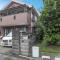 【東京都/府中市新町】府中市新町一丁目 古家付土地 現地：写真右側