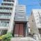 【東京都/江東区新大橋】江東区新大橋1丁目　建物付土地 現地（古家あり）：写真：真ん中の建物