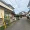 【東京都/西東京市下保谷】西東京市下保谷1丁目　古屋付き土地 前面道路：左側が対象物件です