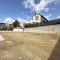 【大阪府/吹田市藤白台】吹田市藤白台二丁目　2号地 現地：2号地　全2区画　手前側