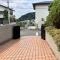 【神奈川県/三浦郡葉山町堀内】神奈川県三浦郡葉山町堀内　中古戸建 駐車場