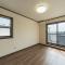 【神奈川県/横浜市中区山手町】横浜市中区山手町　中古戸建 洋室：2階