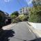 【神奈川県/横浜市中区山手町】横浜市中区山手町　中古戸建 前面道路