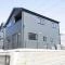 【神奈川県/横浜市青葉区すすき野】横浜市青葉区すすき野1丁目　新築1号棟 建築中の外観：全2棟：写真手前