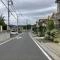 【東京都/稲城市坂浜】プラウドシーズン稲城若葉台 前面道路：右が物件