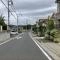 【東京都/稲城市坂浜】プラウドシーズン稲城若葉台 前面道路：右が物件