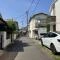 【東京都/小金井市本町】小金井市本町3丁目　中古戸建 前面道路：右側が対象不動産