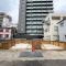 【東京都/品川区北品川】品川区北品川2丁目　新築戸建　C号棟 建築中の外観：全2棟　右側
