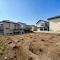 【神奈川県/横浜市旭区二俣川】二俣川1丁目戸建3号棟 建築中の外観：全三棟／一番右側