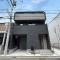 【神奈川県/川崎市高津区新作】高津区新作4丁目　新築戸建　1号棟 外観：全２棟　写真中央