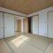 【兵庫県/神戸市西区井吹台西町】神戸市西区井吹台西町四丁目　中古戸建 和室：柱や梁を壁の内部に隠した2階・大壁和室（約8.0帖）