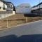 【東京都/調布市調布ケ丘】調布市調布ケ丘四丁目戸建　2号棟 現地（建築前）：全3区画・写真左中央が2号棟
