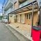 【東京都/世田谷区新町】世田谷区新町三丁目 賃貸併用住宅 玄関