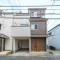 【東京都/北区上中里】北区上中里三丁目　中古戸建 外観：写真右側