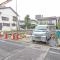 【東京都/足立区新田】足立区新田1丁目　新築戸建2号棟 建築中の外観：全2区画右側