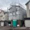 【神奈川県/横浜市泉区西が岡】泉区西が岡2丁目　新築戸建 建築中の外観：写真中央