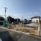 【神奈川県/横浜市磯子区杉田】磯子区杉田2丁目　新築戸建　1号棟 建築中の外観：全2区画、左側