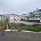 【埼玉県/新座市野寺】新座市野寺一丁目新築戸建て4号棟 建築中の外観：全5号棟　右から2つ目
