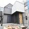 【千葉県/市川市香取】市川市香取1丁目 新築戸建て3号棟 建築中の外観：全3棟／中央