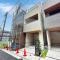 【東京都/渋谷区本町】渋谷区本町6丁目 新築戸建て B号棟 外観：全4区画/中央の建物が対象物件です