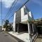 【神奈川県/相模原市南区旭町】相模原市南区旭町 新築一戸建て A号棟 / 全2棟 外観：写真中央／全2棟