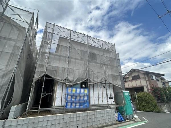 建築中の外観