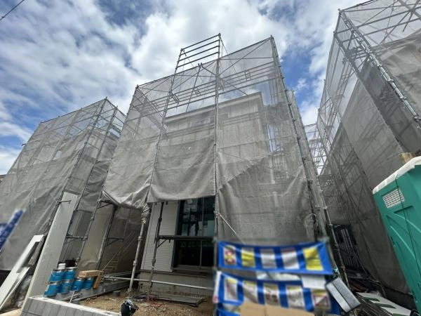 建築中の外観