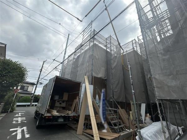建築中の外観