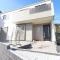【神奈川県/横浜市保土ケ谷区仏向町】保土ヶ谷区仏向町　新築戸建　B号棟（全2棟） 外観：全2棟右側