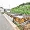 【神奈川県/横浜市神奈川区菅田町】神奈川区菅田町新築戸建2号棟（全12区画） 建築中の外観：全12区画　写真中央