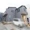 【神奈川県/横浜市神奈川区神大寺】神奈川区神大寺1丁目　新築戸建1号棟/全2棟 建築中の外観：全２棟