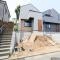 【神奈川県/横浜市神奈川区菅田町】神奈川区菅田町　新築戸建 1号棟/全2棟 建築中の外観：全2棟　正面左