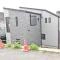 【神奈川県/横浜市神奈川区三ツ沢中町】神奈川区三ツ沢中町　新築戸建1号棟／全2棟 建築中の外観