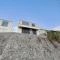 【神奈川県/藤沢市片瀬山】藤沢市片瀬山1丁目新築戸建　1号棟 外観：全2棟　写真中央
