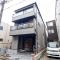 【東京都/足立区千住元町】足立区千住元町 5期1号棟 建築中の外観：全2区画/1号棟写真中央
