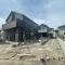 【神奈川県/川崎市麻生区王禅寺東】川崎市麻生区王禅寺東6丁目　新築戸建3号棟 建築中の外観：全3区画
最奥