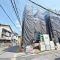 【東京都/足立区本木南町】足立区本木南町　新築戸建1号棟 建築中の外観：全3棟
写真中央