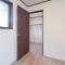 【神奈川県/横浜市緑区三保町】横浜市緑区三保町中古戸建 洋室：約7.1帖
ウォークインクローゼット付き