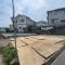 【東京都/町田市小山町】町田市小山町　新築戸建2号棟 建築中の外観：全2棟／写真中央