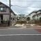 【東京都/稲城市平尾】稲城市平尾1丁目　新築戸建2号棟 現地（建築前）：全2棟
左から奥