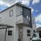【神奈川県/座間市立野台】座間市 立野台3丁目　新築戸建　1号棟 建築中の外観：全二棟現場　写真中央　一号棟