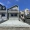 【神奈川県/横須賀市ハイランド】横須賀市ハイランド4丁目　新築戸建て2号棟/全2棟 外観：全2棟（2号棟・中央）