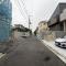 【神奈川県/横浜市金沢区富岡西】横浜市金沢区富岡西7丁目　A号棟 前面道路
