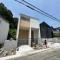 【神奈川県/鎌倉市大町】鎌倉市大町3丁目　新築戸建　1号棟/全2棟 建築中の外観：中央、1号棟/全2棟